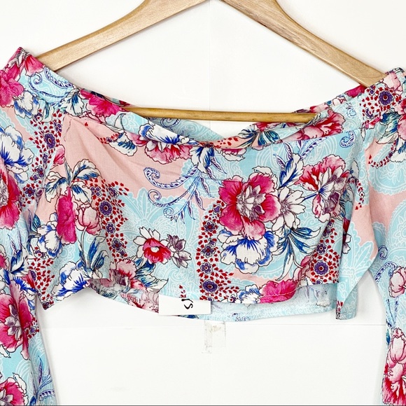 NWT LF Three Days Floral Off Shoulder Crop Top - Picture 2 of 9